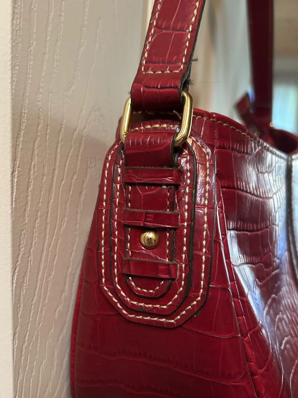 Liz & Co. Deep Red Croc-Embossed Shoulder Bag 10.5” strap drop. 11”x5.5”deep.